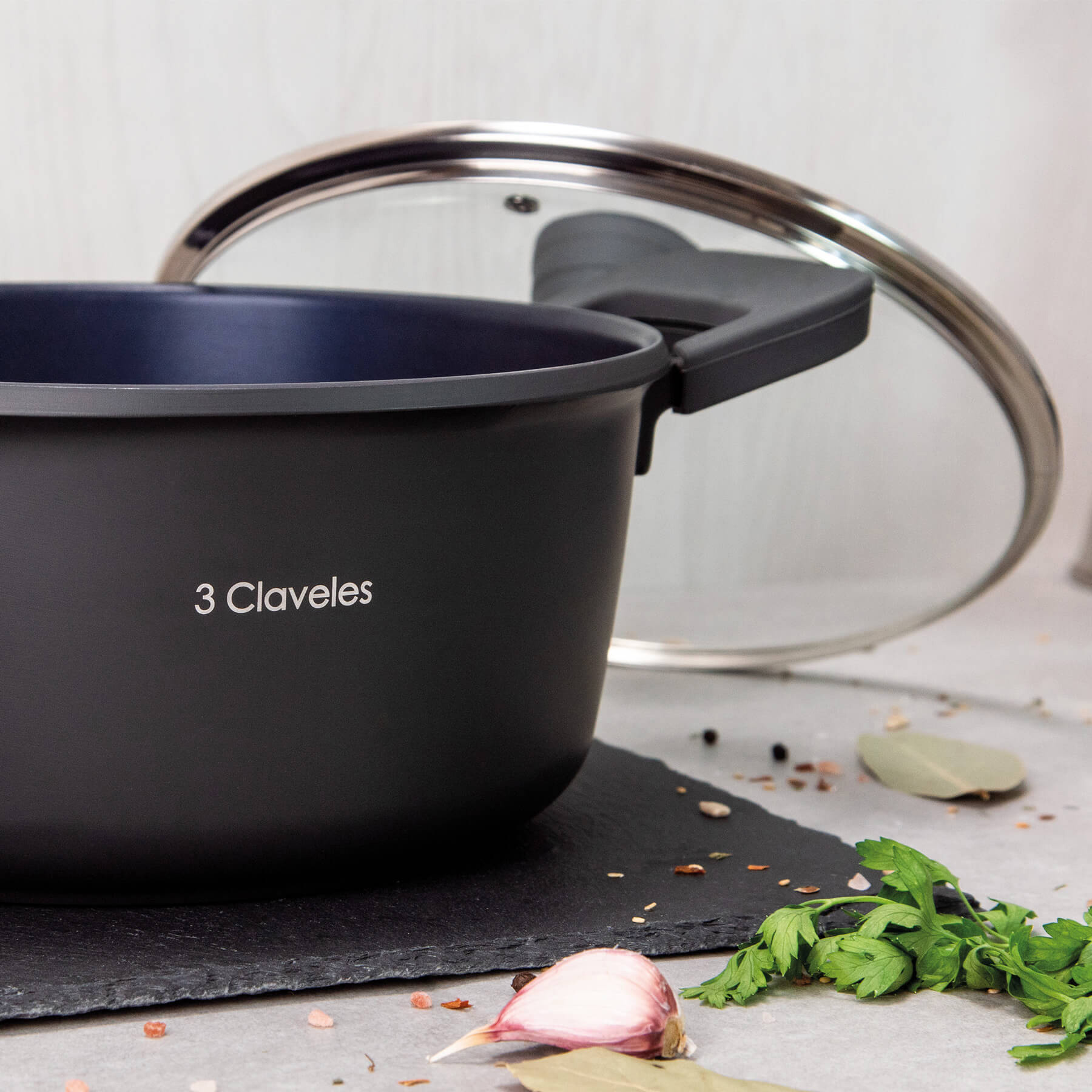 cacerola dark 24 3 claveles